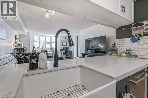 3845 Lakeshore Boulevard West Toronto ON M8W 4Y3
