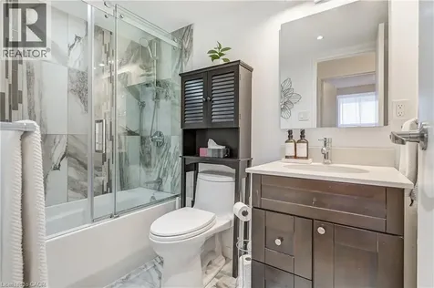 3845 Lakeshore Boulevard West Toronto ON M8W 4Y3
