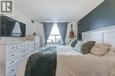 3845 Lakeshore Boulevard West Toronto ON M8W 4Y3