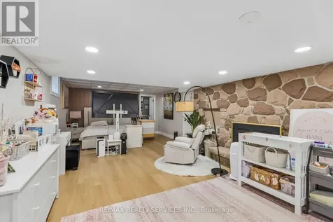 3 Chicopee Terrace Kitchener ON N2A 1T2