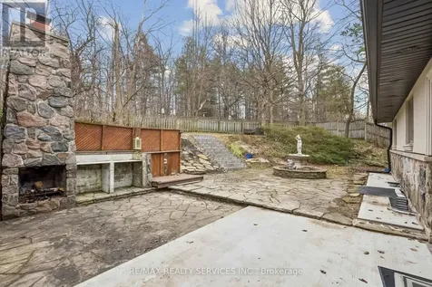 3 Chicopee Terrace Kitchener ON N2A 1T2