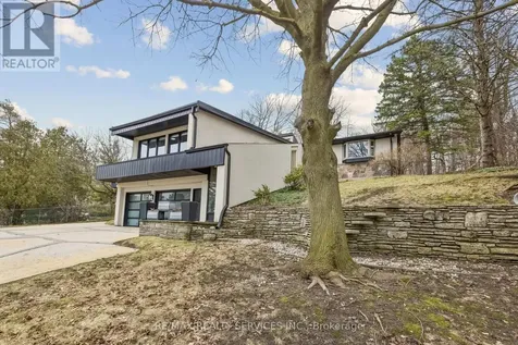3 Chicopee Terrace Kitchener ON N2A 1T2