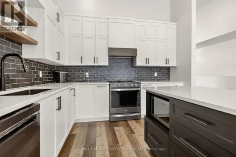 4 Mcdiarmid Lane North Carleton Place ON K7C 4S1