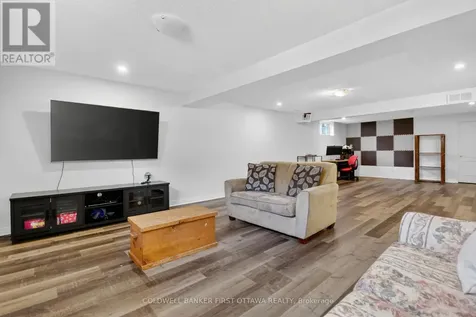 4 Mcdiarmid Lane North Carleton Place ON K7C 4S1