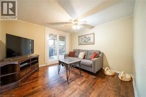 557 Trafford Crescent Oakville ON L6L 3T4