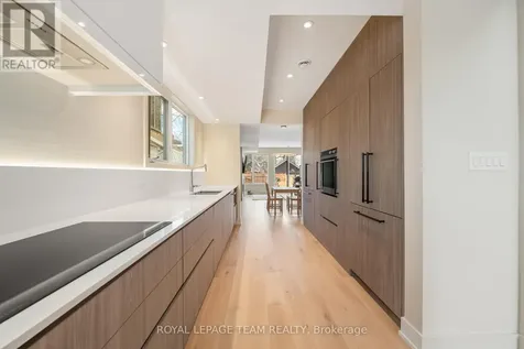 13 Fifth Avenue Ottawa ON K1S 2M2