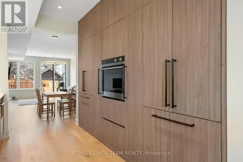 13 Fifth Avenue Ottawa ON K1S 2M2