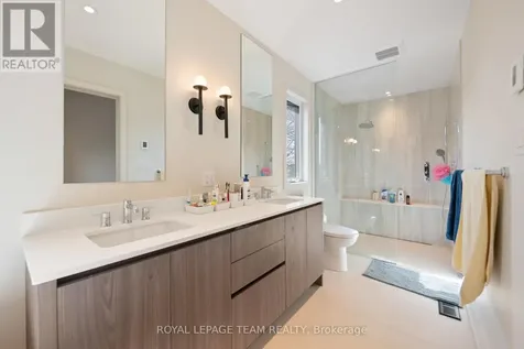13 Fifth Avenue Ottawa ON K1S 2M2