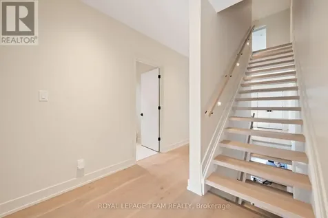 13 Fifth Avenue Ottawa ON K1S 2M2