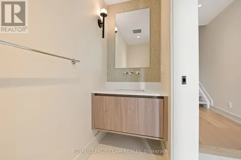 13 Fifth Avenue Ottawa ON K1S 2M2