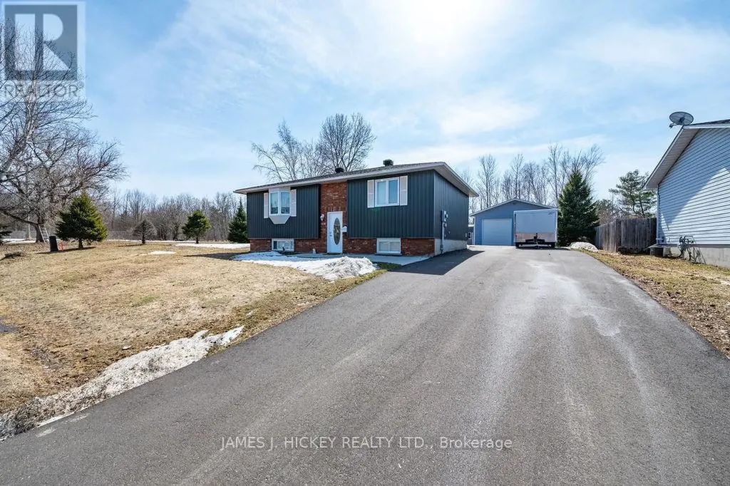 1108 Boundary Road Pembroke ON K8A 7X1