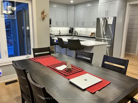 103 Barton Boulevard Blue Mountains ON N0H 1J0