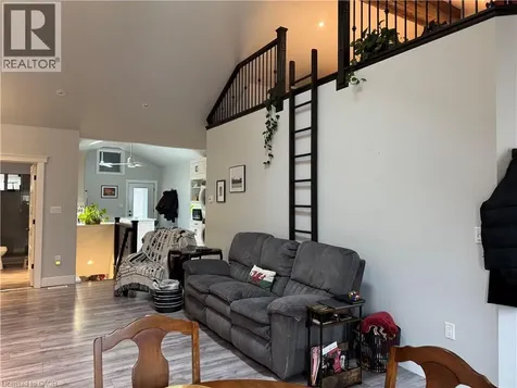 432 Bay Street North Hamilton ON L8L 1N3