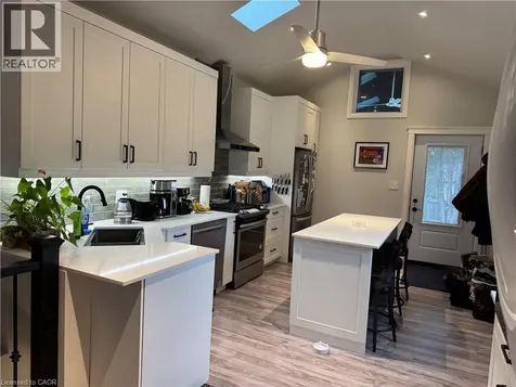 432 Bay Street North Hamilton ON L8L 1N3