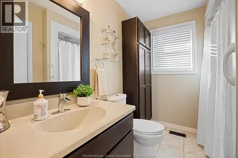 291 Elm Lakeshore ON N0R 1N0