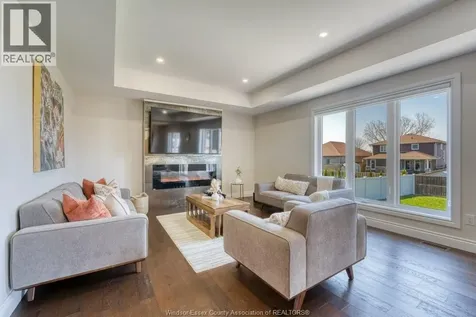 196 Spring Street Lakeshore ON N8L 0G7