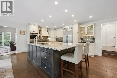 882 Fairway Road North Kitchener ON N2A 0C2
