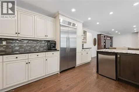 882 Fairway Road North Kitchener ON N2A 0C2