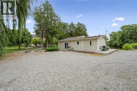 882 Fairway Road North Kitchener ON N2A 0C2