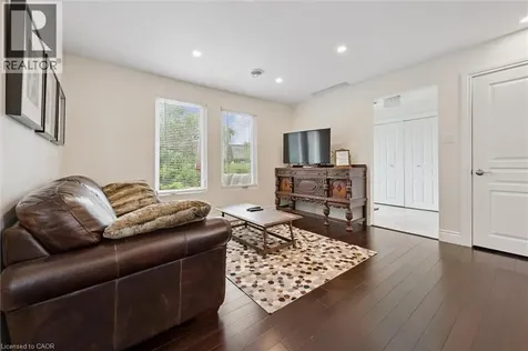 882 Fairway Road North Kitchener ON N2A 0C2