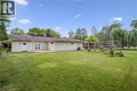 882 Fairway Road North Kitchener ON N2A 0C2