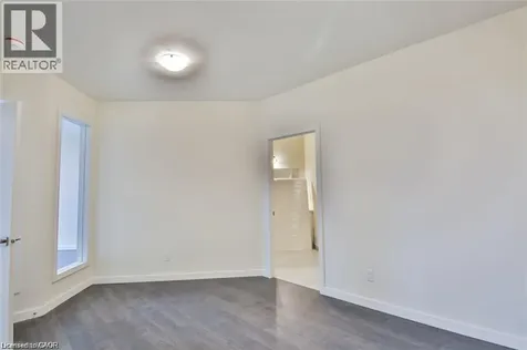 690 King Street West Kitchener ON N2H 5L8