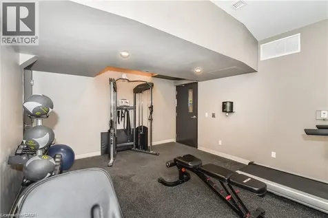 690 King Street West Kitchener ON N2H 5L8