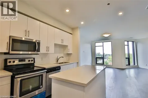 690 King Street West Kitchener ON N2H 5L8