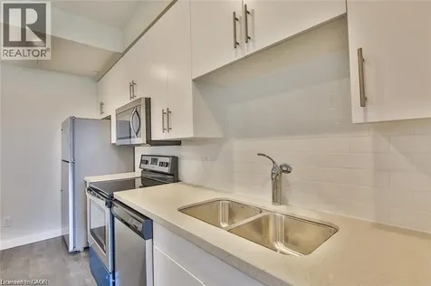 690 King Street West Kitchener ON N2H 5L8