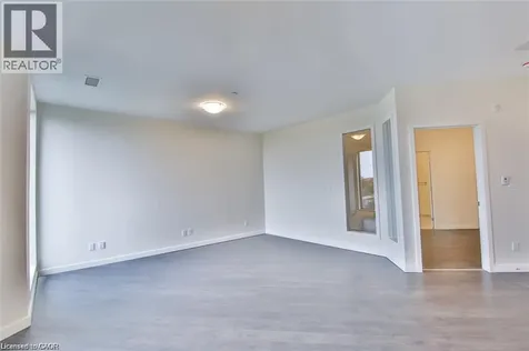 690 King Street West Kitchener ON N2H 5L8