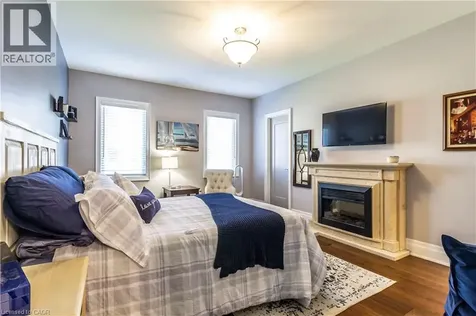 72 Pond View Gate Waterdown ON L8B 2A1
