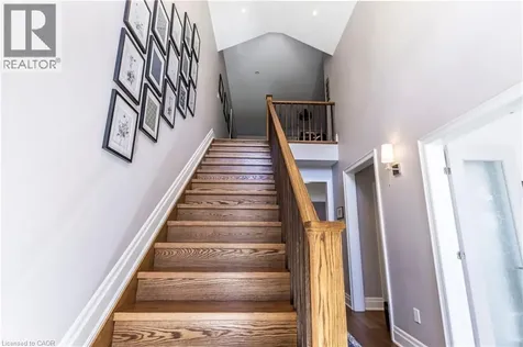 72 Pond View Gate Waterdown ON L8B 2A1