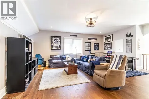 72 Pond View Gate Waterdown ON L8B 2A1