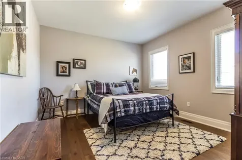 72 Pond View Gate Waterdown ON L8B 2A1