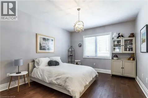 72 Pond View Gate Waterdown ON L8B 2A1