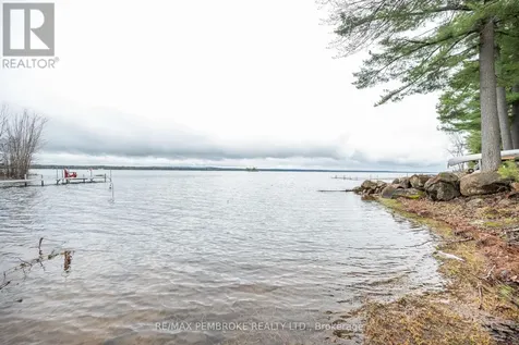80 Macgregor Bay Trail Petawawa ON K8A 8K9