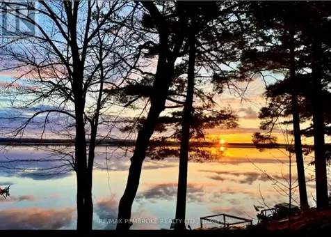 80 Macgregor Bay Trail Petawawa ON K8A 8K9