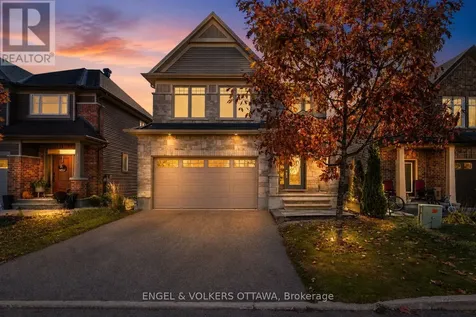 122 Helen Rapp Way Ottawa ON K1T 0N4
