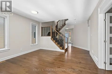 122 Helen Rapp Way Ottawa ON K1T 0N4