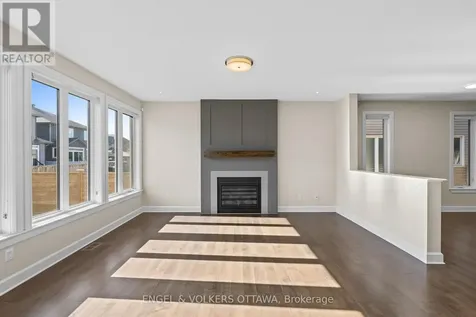 122 Helen Rapp Way Ottawa ON K1T 0N4