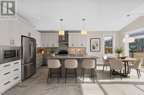 122 Helen Rapp Way Ottawa ON K1T 0N4