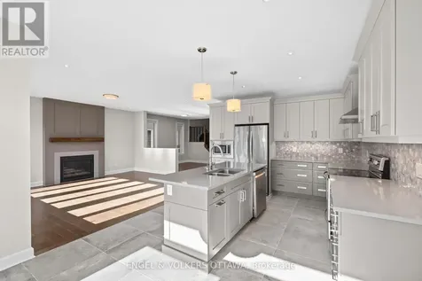 122 Helen Rapp Way Ottawa ON K1T 0N4