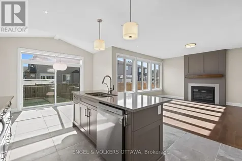 122 Helen Rapp Way Ottawa ON K1T 0N4
