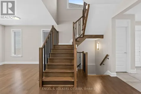 122 Helen Rapp Way Ottawa ON K1T 0N4