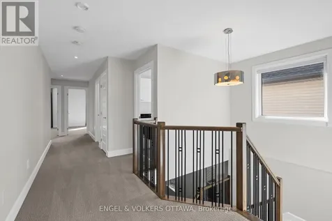 122 Helen Rapp Way Ottawa ON K1T 0N4