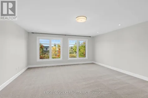 122 Helen Rapp Way Ottawa ON K1T 0N4