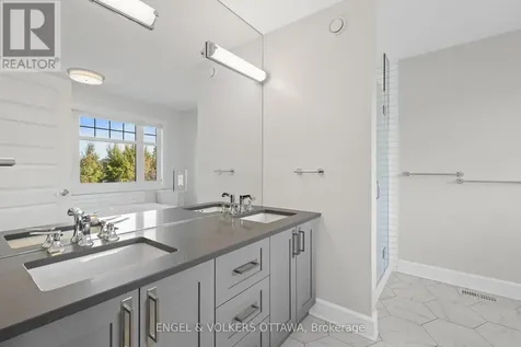 122 Helen Rapp Way Ottawa ON K1T 0N4