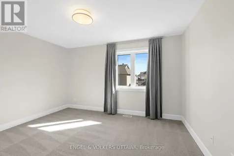 122 Helen Rapp Way Ottawa ON K1T 0N4