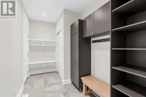 122 Helen Rapp Way Ottawa ON K1T 0N4