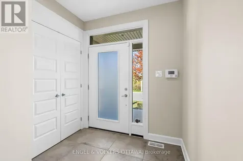 122 Helen Rapp Way Ottawa ON K1T 0N4